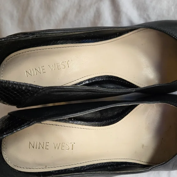 Nine West Aileen Block Heel sz 7.5 Black Snakeskin - Picture 3 of 10